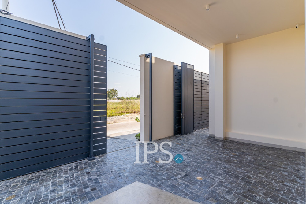 5 Bedroom Brand New Luxury Villa For Sale - Veal Sbov, Khan Chbar Ampov, Phnom Penh - Image 67 5 Bedroom Brand New Luxury Villa For Sale - Veal Sbov, Khan Chbar Ampov, Phnom Penh - Image 67