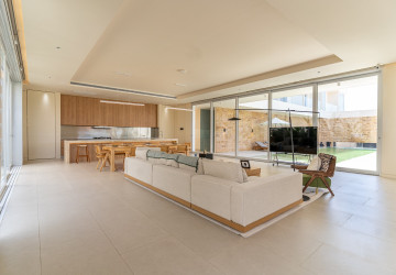 5 Bedroom Brand New Luxury Villa For Sale - Veal Sbov, Khan Chbar Ampov, Phnom Penh thumbnail