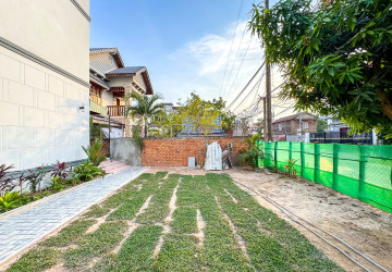 2 Bedroom Apartment For Rent - Svay Dangkum, Siem Reap thumbnail