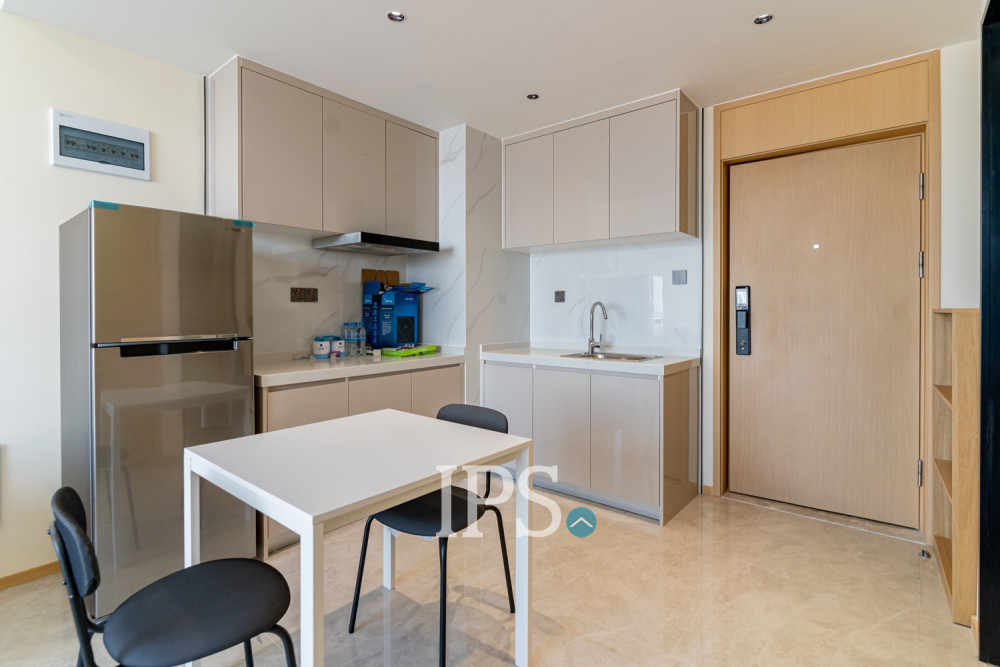 1 Bedroom Condo For Rent - The Pinnacle, Tonle Bassac, Phnom Penh - Image 9