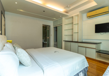 2 Bedroom Condo For Rent- Silvertown, BKK1, Phnom Penh thumbnail