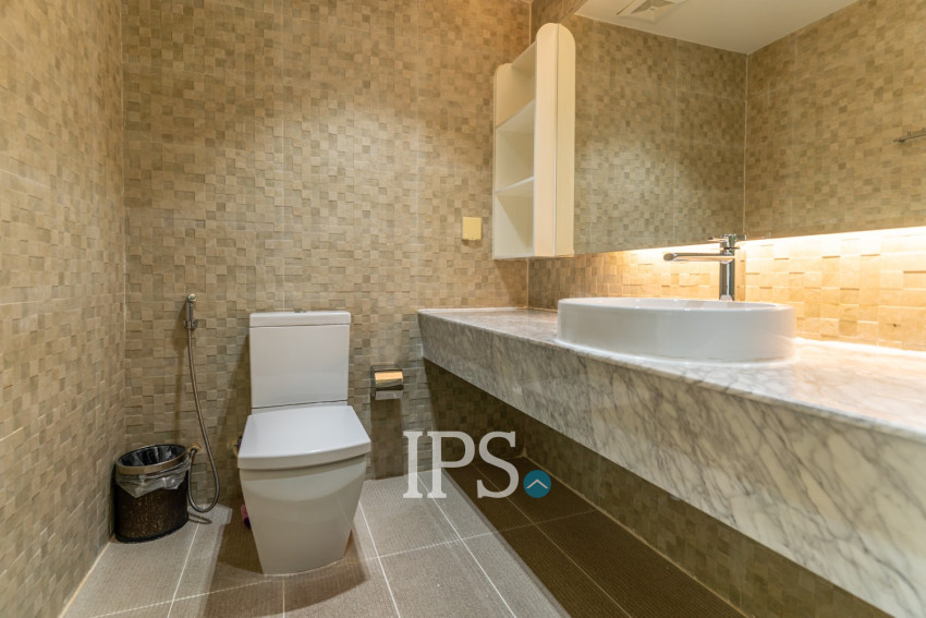 2 Bedroom Condo For Rent- Silvertown, BKK1, Phnom Penh