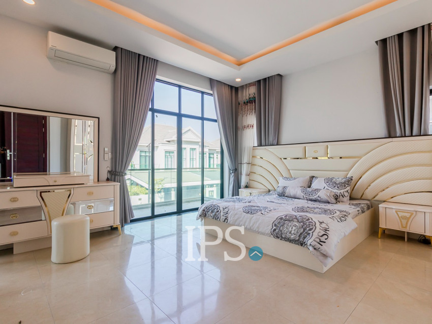 4 Bedroom House For Rent - Borey Tourism, Kandaek, Prasat Bakong, Siem Reap