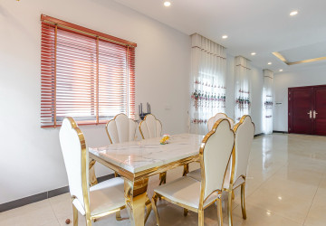 4 Bedroom House For Rent - Borey Tourism, Kandaek, Prasat Bakong, Siem Reap thumbnail