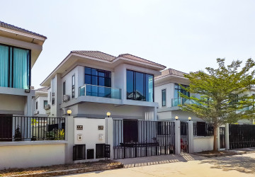 4 Bedroom House For Rent - Borey Tourism, Kandaek, Prasat Bakong, Siem Reap thumbnail