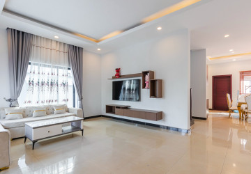 4 Bedroom House For Rent - Borey Tourism, Kandaek, Prasat Bakong, Siem Reap thumbnail