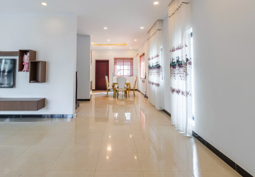 4 Bedroom House For Rent - Borey Tourism, Kandaek, Prasat Bakong, Siem Reap thumbnail
