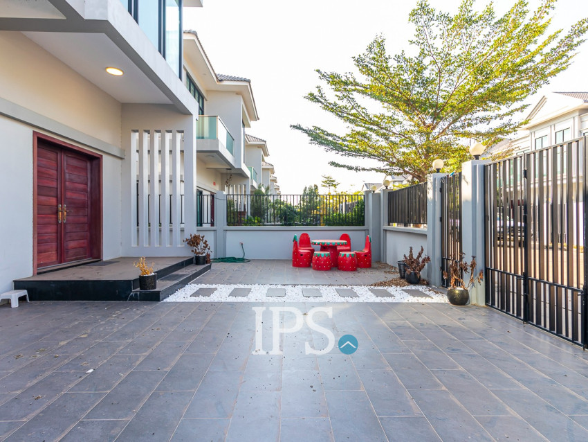 4 Bedroom House For Rent - Borey Tourism, Kandaek, Prasat Bakong, Siem Reap