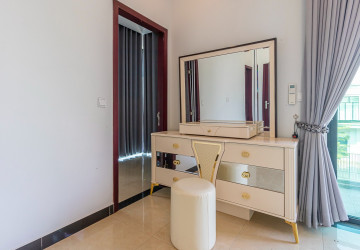 4 Bedroom House For Rent - Borey Tourism, Kandaek, Prasat Bakong, Siem Reap thumbnail