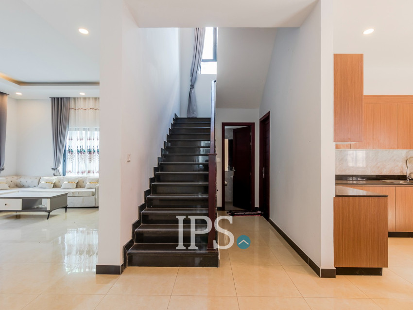 4 Bedroom House For Rent - Borey Tourism, Kandaek, Prasat Bakong, Siem Reap