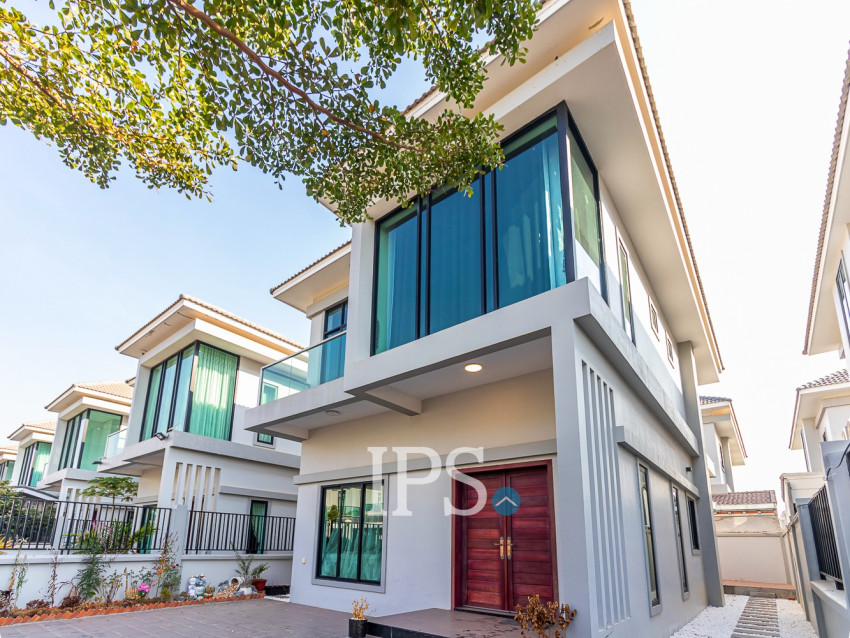 4 Bedroom House For Rent - Borey Tourism, Kandaek, Prasat Bakong, Siem Reap