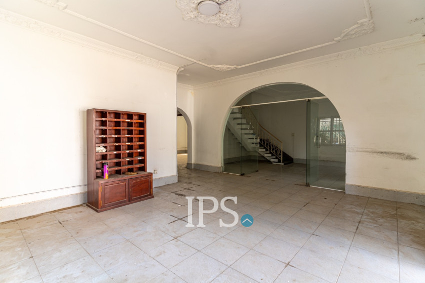 5 Room Commercial Villa For Rent - Chakto Mukh, Phnom Penh