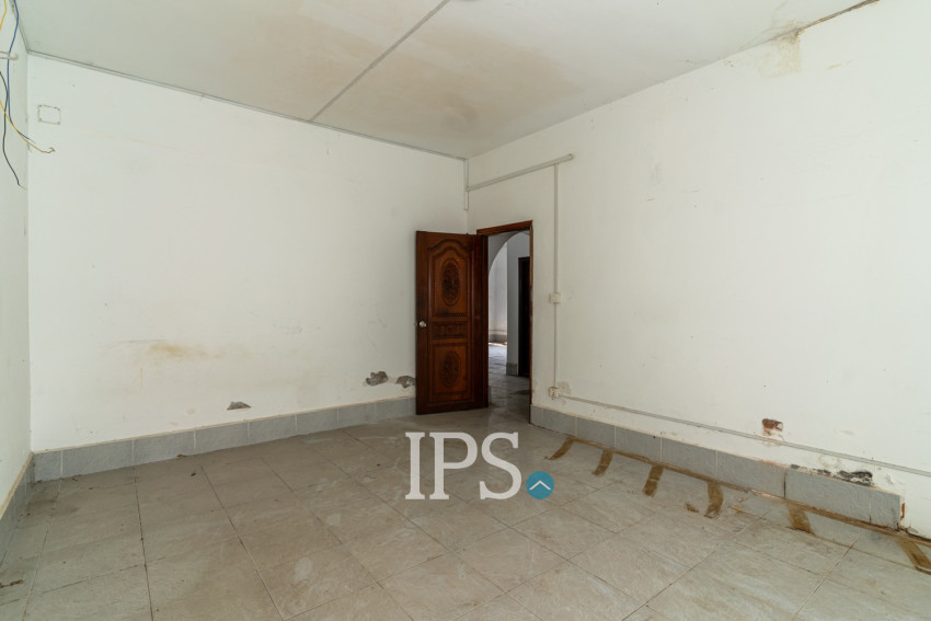5 Room Commercial Villa For Rent - Chakto Mukh, Phnom Penh