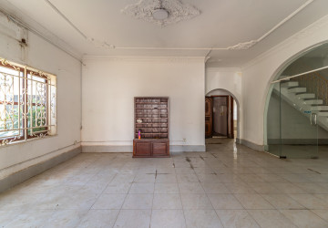 5 Room Commercial Villa For Rent - Chakto Mukh, Phnom Penh thumbnail