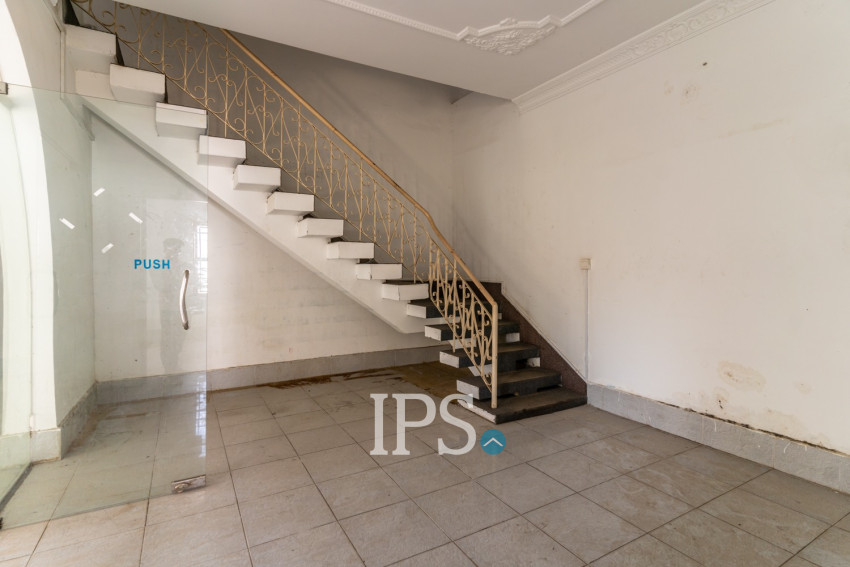 5 Room Commercial Villa For Rent - Chakto Mukh, Phnom Penh