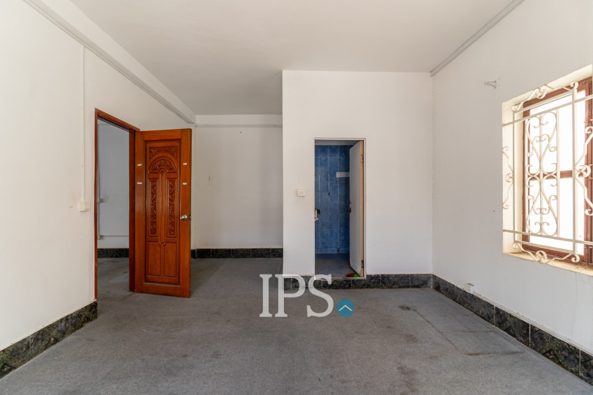 5 Room Commercial Villa For Rent - Chakto Mukh, Phnom Penh
