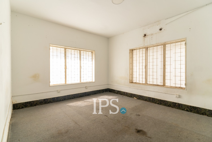 5 Room Commercial Villa For Rent - Chakto Mukh, Phnom Penh