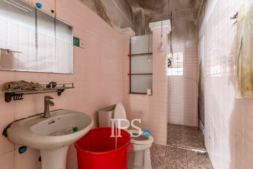 5 Room Commercial Villa For Rent - Chakto Mukh, Phnom Penh