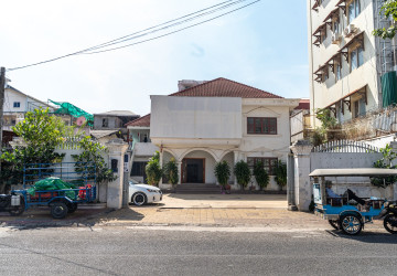 5 Room Commercial Villa For Rent - Chakto Mukh, Phnom Penh thumbnail