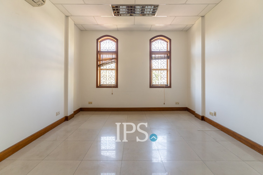 2,183 Sqm Commercial Villa For Rent - Chakto Mukh, Phnom Penh