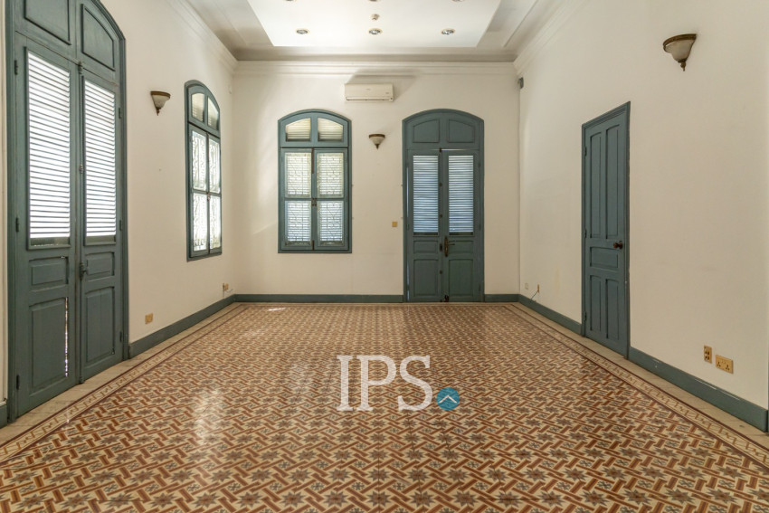 2,183 Sqm Commercial Villa For Rent - Chakto Mukh, Phnom Penh