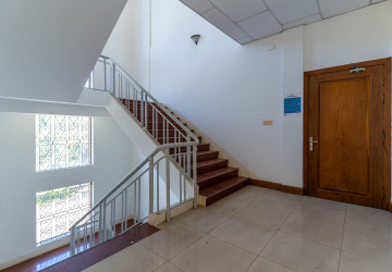 2,183 Sqm Commercial Villa For Rent - Chakto Mukh, Phnom Penh thumbnail