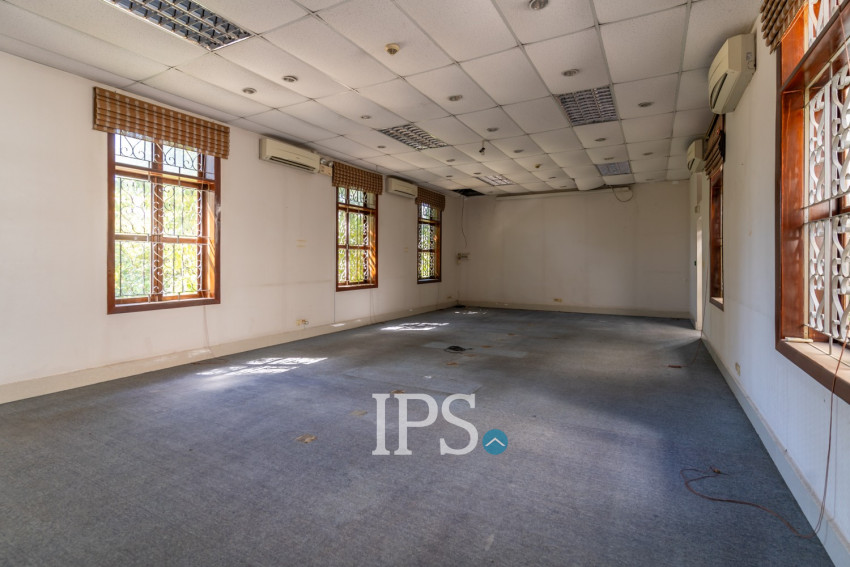 2,183 Sqm Commercial Villa For Rent - Chakto Mukh, Phnom Penh