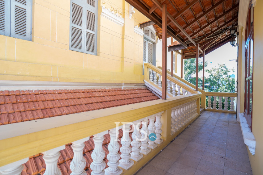 2,183 Sqm Commercial Villa For Rent - Chakto Mukh, Phnom Penh