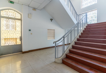 2,183 Sqm Commercial Villa For Rent - Chakto Mukh, Phnom Penh thumbnail