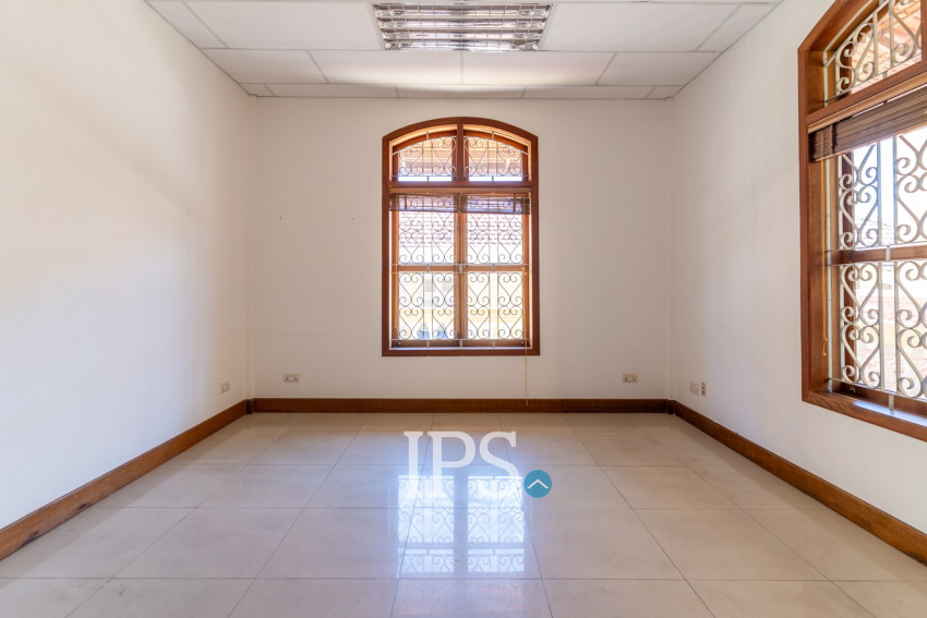 2,183 Sqm Commercial Villa For Rent - Chakto Mukh, Phnom Penh