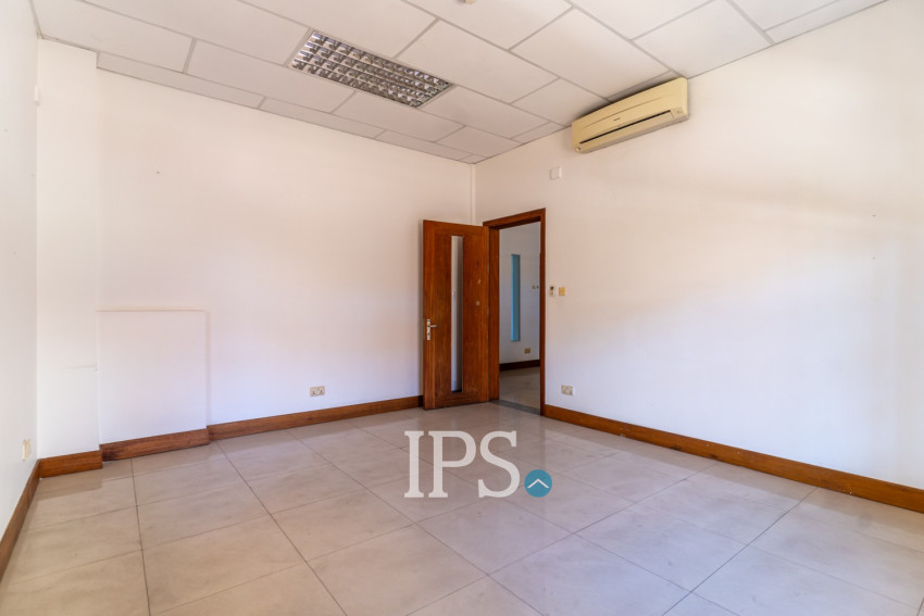2,183 Sqm Commercial Villa For Rent - Chakto Mukh, Phnom Penh