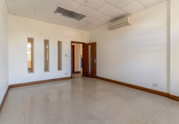 2,183 Sqm Commercial Villa For Rent - Chakto Mukh, Phnom Penh thumbnail
