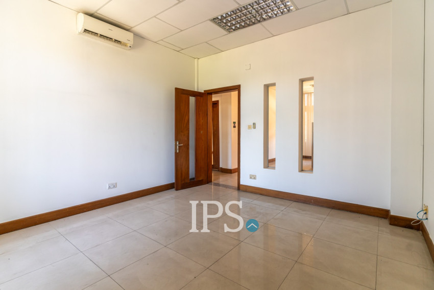 2,183 Sqm Commercial Villa For Rent - Chakto Mukh, Phnom Penh