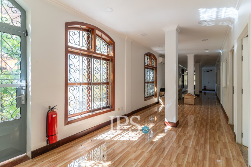 2,183 Sqm Commercial Villa For Rent - Chakto Mukh, Phnom Penh