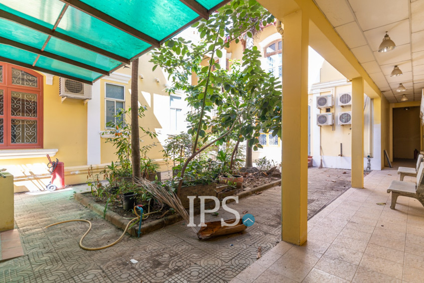2,183 Sqm Commercial Villa For Rent - Chakto Mukh, Phnom Penh