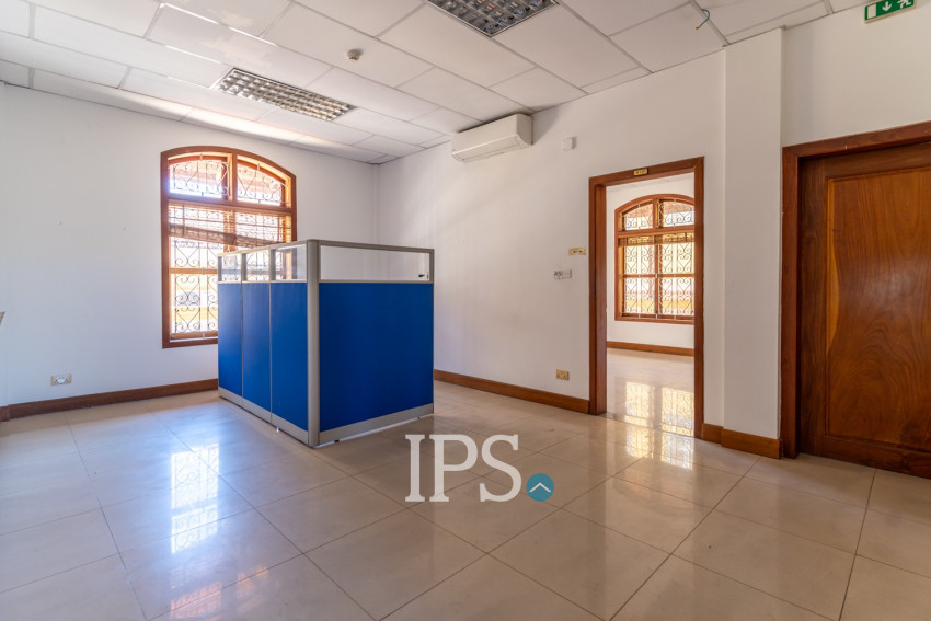 2,183 Sqm Commercial Villa For Rent - Chakto Mukh, Phnom Penh