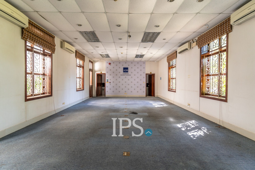2,183 Sqm Commercial Villa For Rent - Chakto Mukh, Phnom Penh