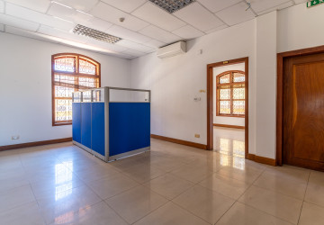 2,183 Sqm Commercial Villa For Rent - Chakto Mukh, Phnom Penh thumbnail