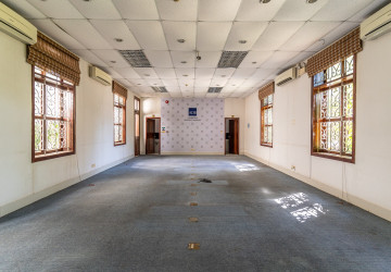 2,183 Sqm Commercial Villa For Rent - Chakto Mukh, Phnom Penh thumbnail