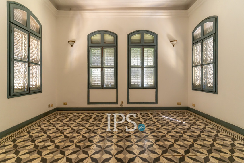 2,183 Sqm Commercial Villa For Rent - Chakto Mukh, Phnom Penh