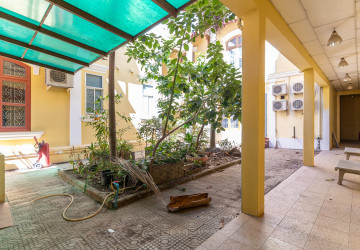 2,183 Sqm Commercial Villa For Rent - Chakto Mukh, Phnom Penh thumbnail