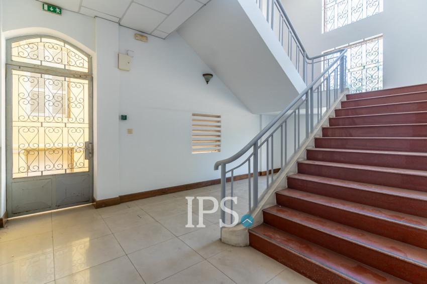 2,183 Sqm Commercial Villa For Rent - Chakto Mukh, Phnom Penh