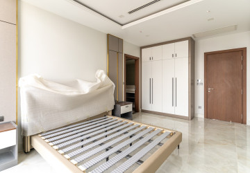 2 Bedroom Serviced Apartment For Rent - BKK1, Phnom Penh thumbnail