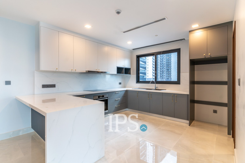 2 Bedroom Serviced Apartment For Rent - BKK1, Phnom Penh