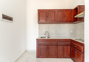 1 Bedroom Serviced Apartment For Rent - BKK1, Phnom Penh thumbnail
