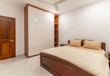 2 Bedroom Serviced Apartment For Rent - BKK1, Phnom Penh thumbnail