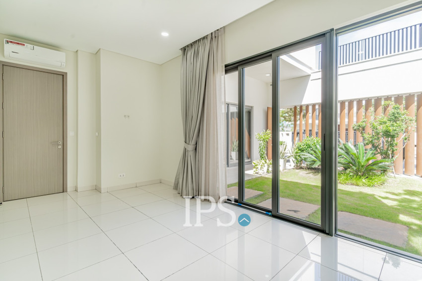 5 Bedroom Villa For Rent - Borey Chankiri, Preaek Kampues, Phnom Penh