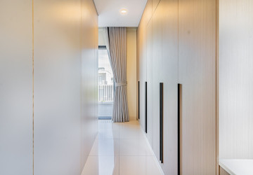 5 Bedroom Villa For Rent - Borey Chankiri, Preaek Kampues, Phnom Penh thumbnail