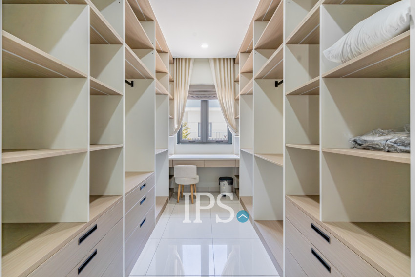 5 Bedroom Villa For Rent - Borey Chankiri, Preaek Kampues, Phnom Penh