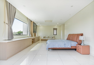 5 Bedroom Villa For Rent - Borey Chankiri, Preaek Kampues, Phnom Penh thumbnail